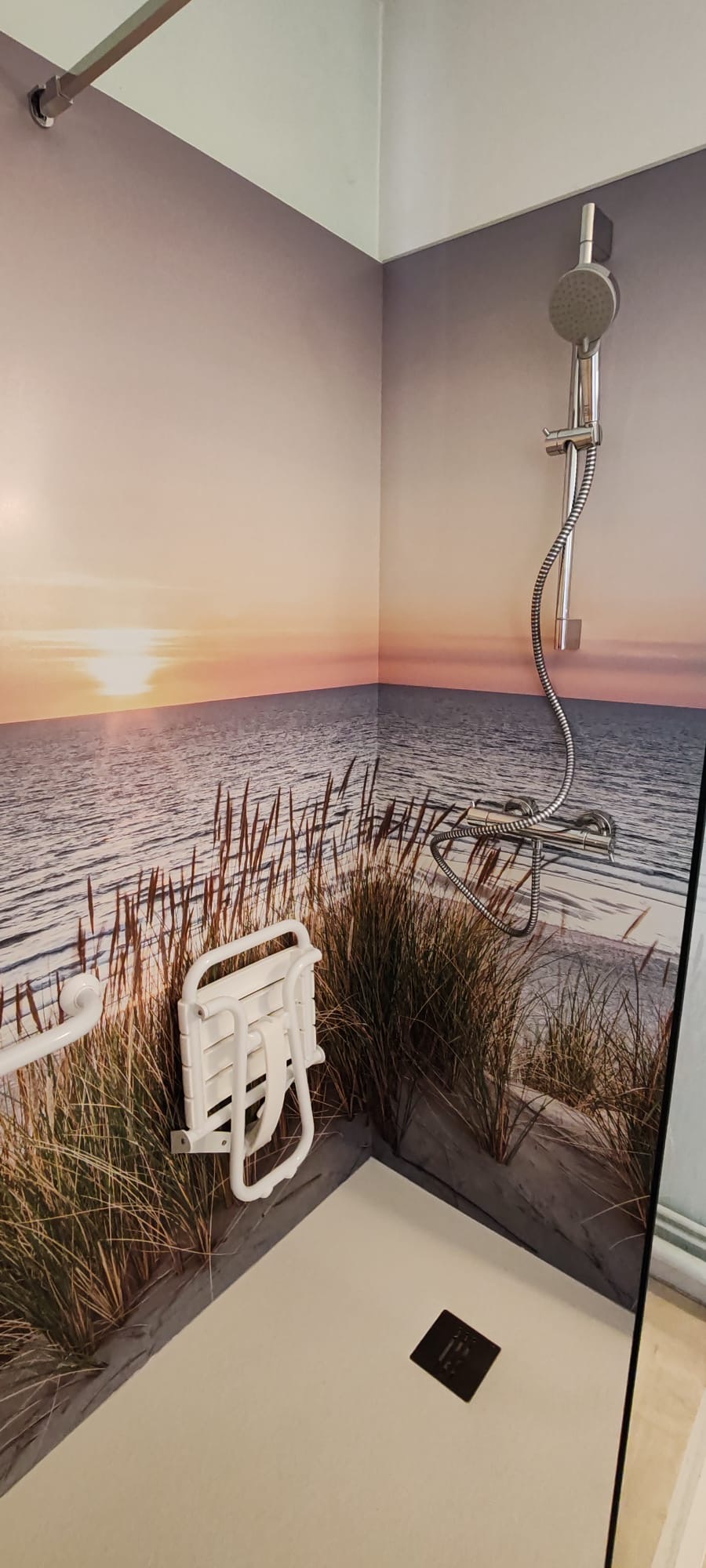 6dcd49db-d3fa-4a40-81c6-bc98cafb4141 2